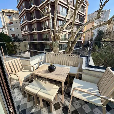 With Terrace Close To Bagdat Avenue Istanbulská provincie